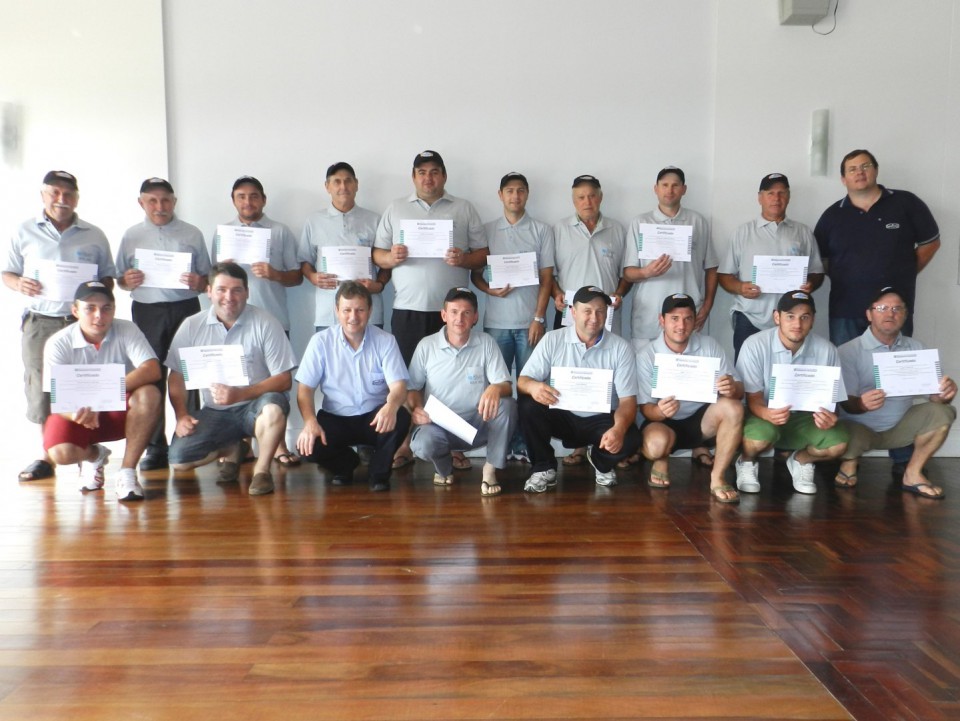 Freteiros da Santa Clara são certificados pelo PAS Leite | Blog Santa Clara
