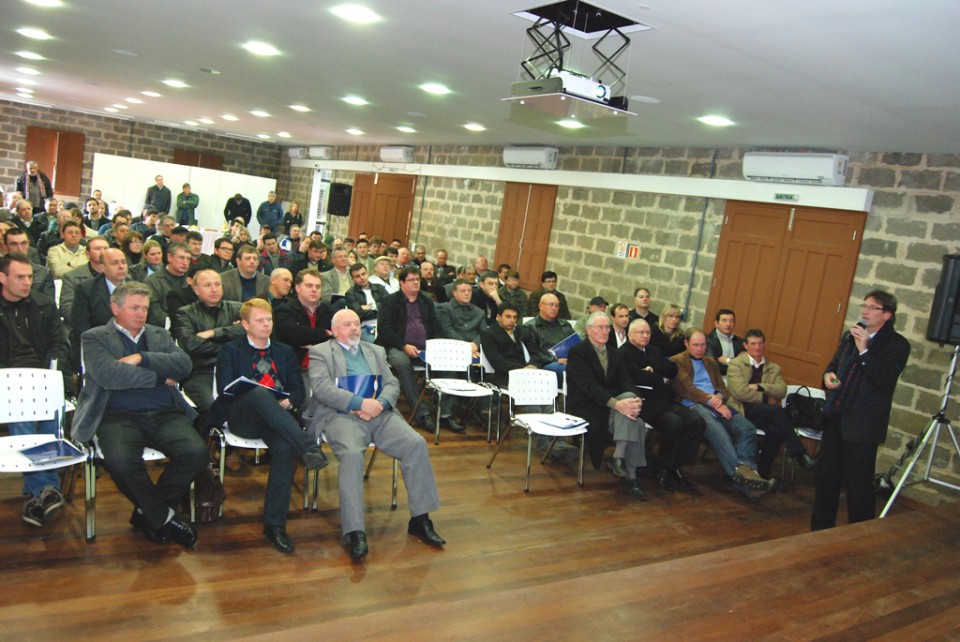 Santa Clara promove Encontro de prefeitos buscando incentivos a produtores de Leite | Blog Santa Clara