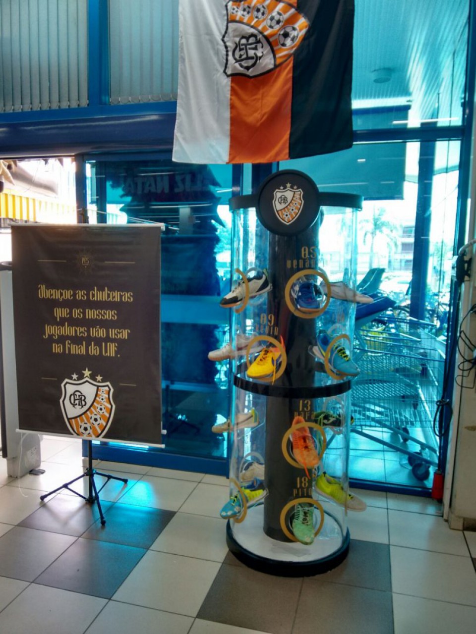 Torcedores podem abençoar tênis de jogadores da ACBF no Super Santa Clara | Blog Santa Clara