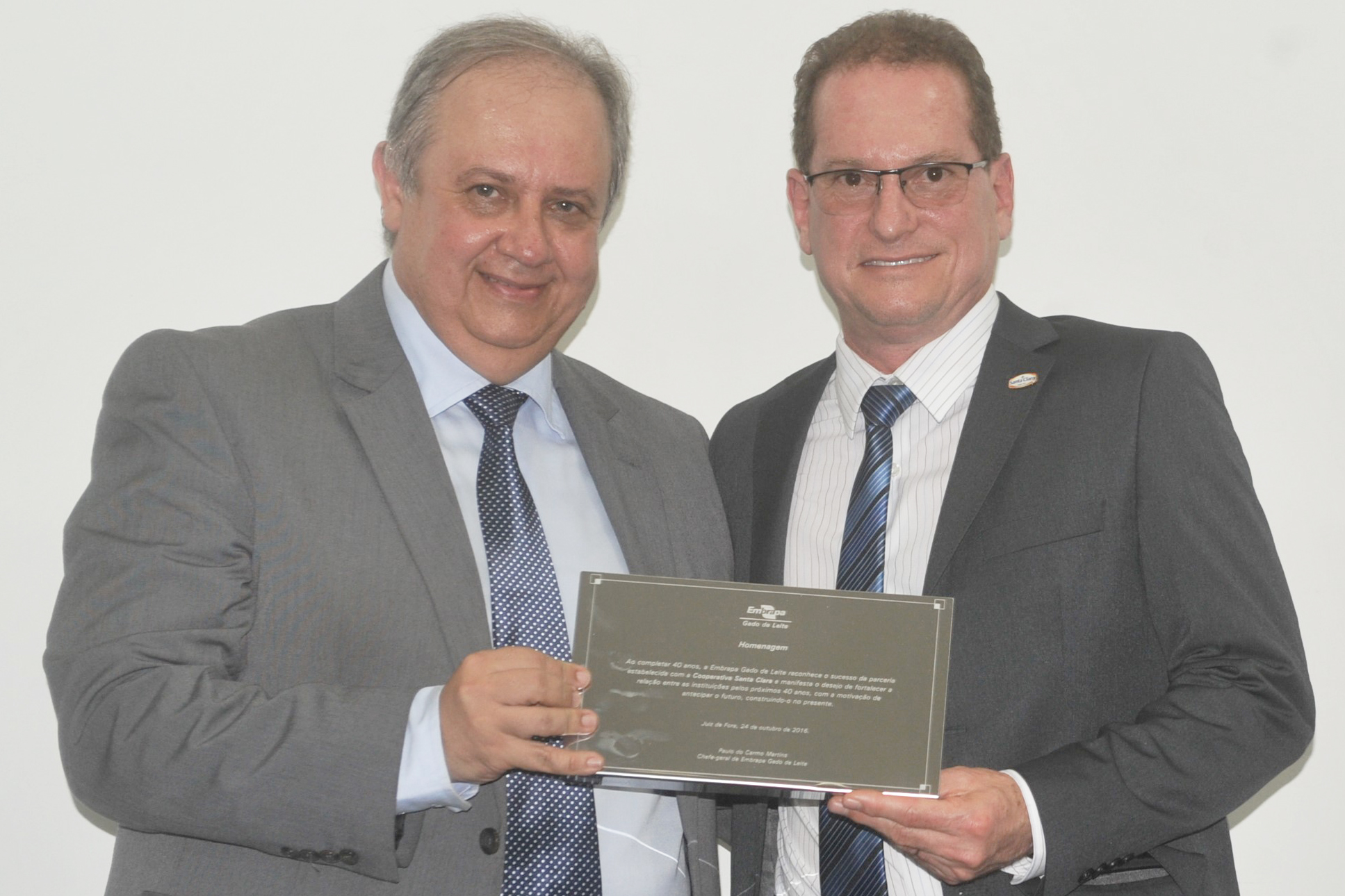 Santa Clara recebe homenagem da Embrapa Gado de Leite
