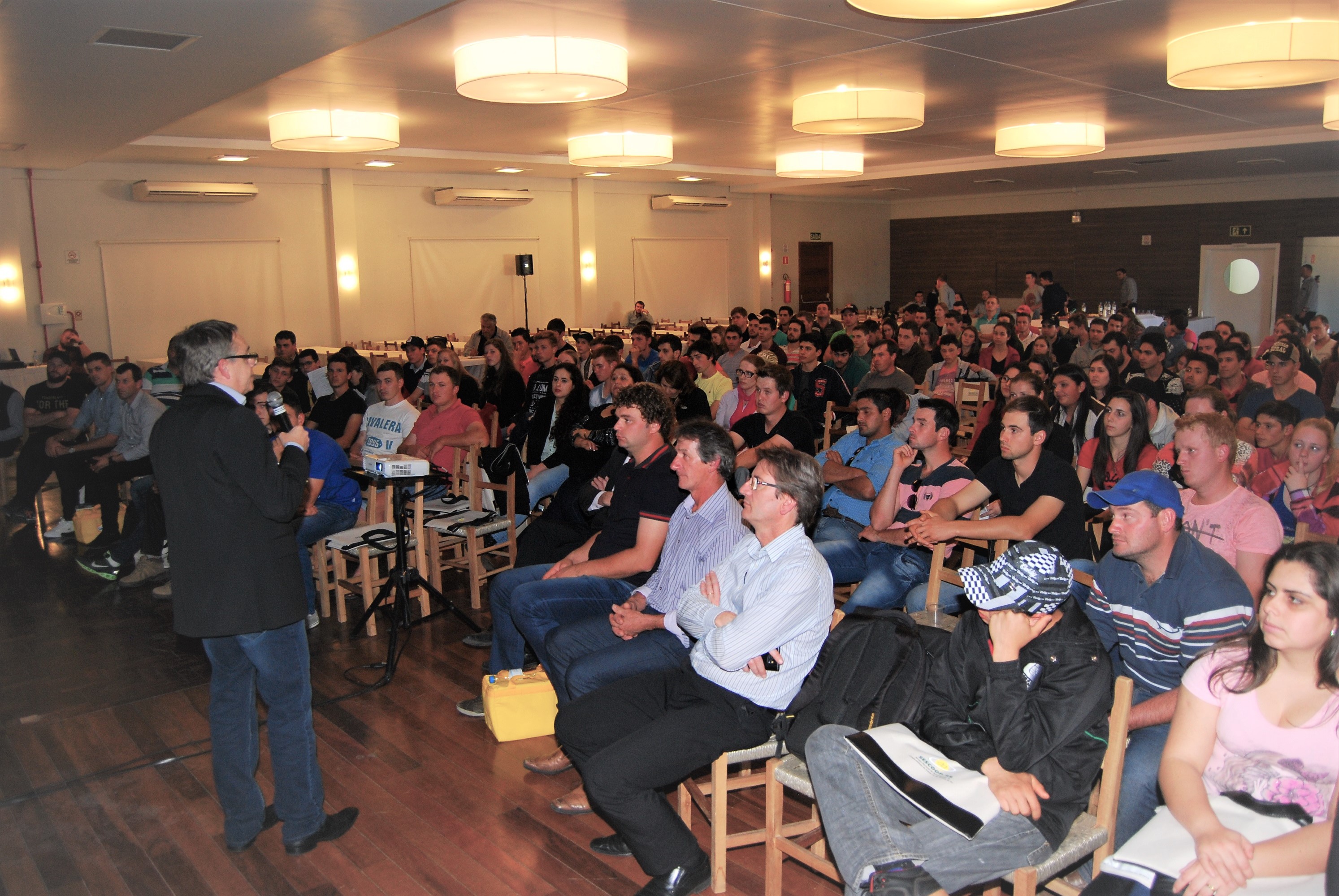 Santa Clara reúne mais de 200 jovens em Encontro de Produtores