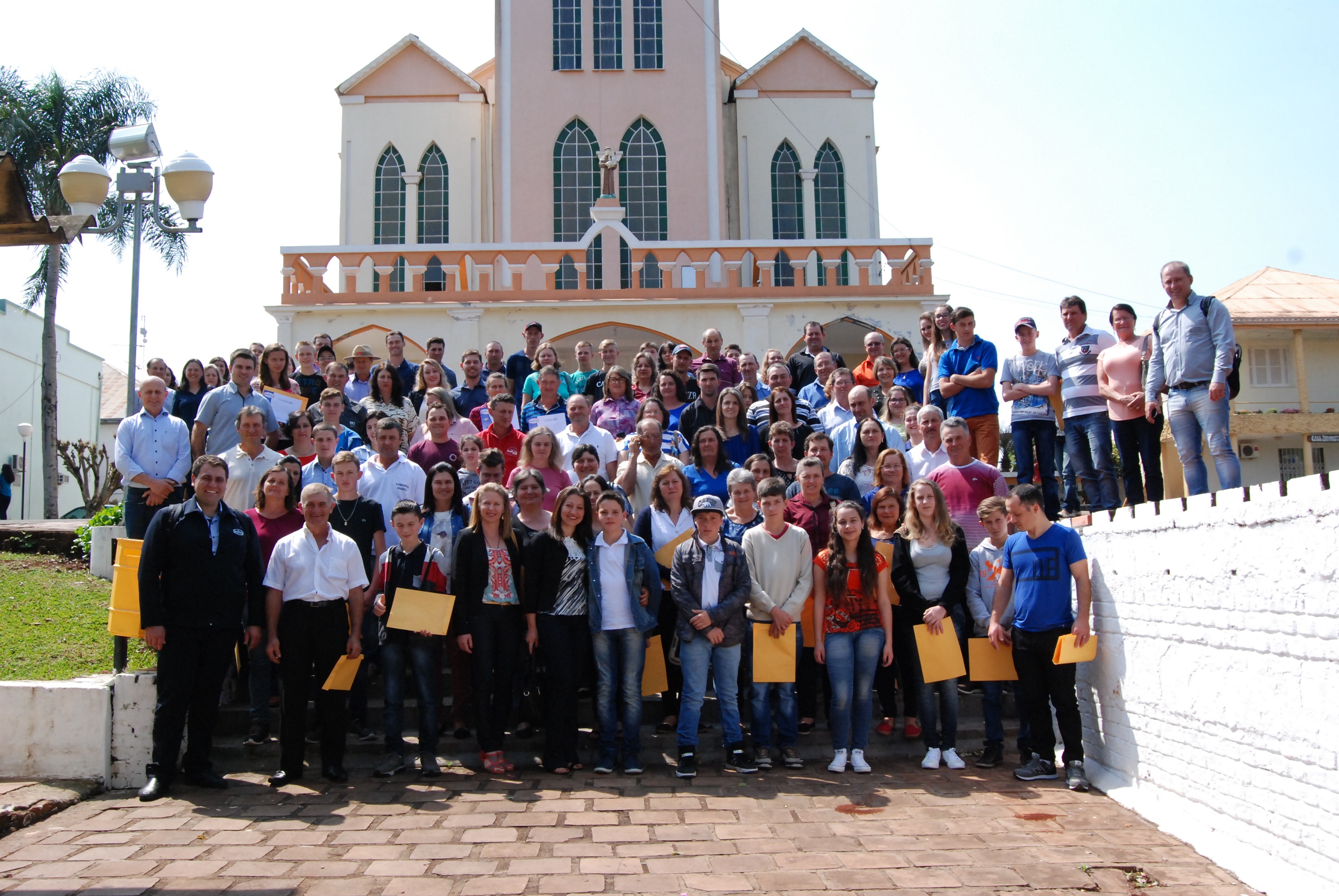 Santa Clara forma 118 alunos em Curso de Informática