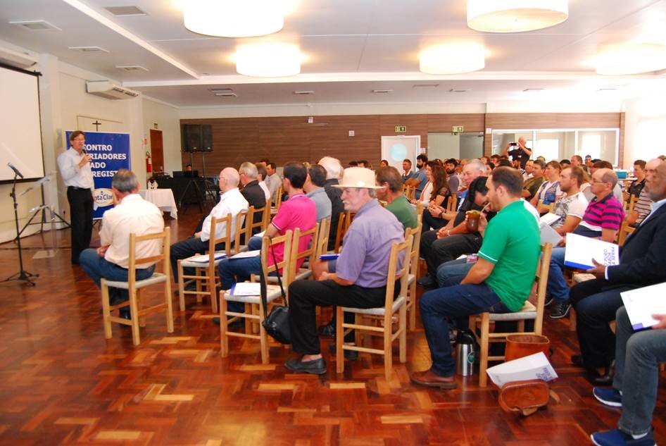 Santa Clara realiza 17º Encontro de Criadores de Gado de Leite com Registro 