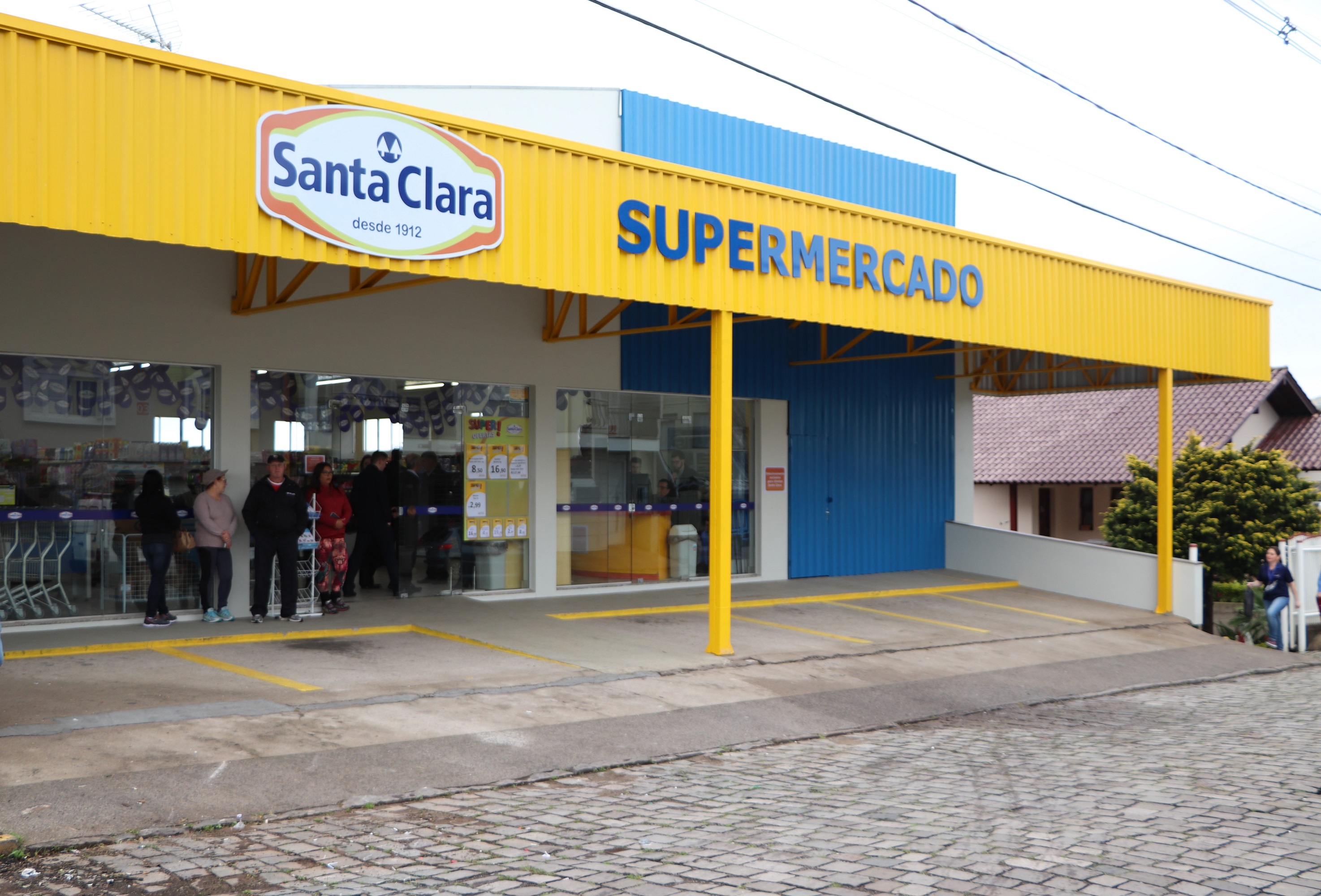 Santa Clara inaugura nova filial de Supermercado em Carlos Barbosa