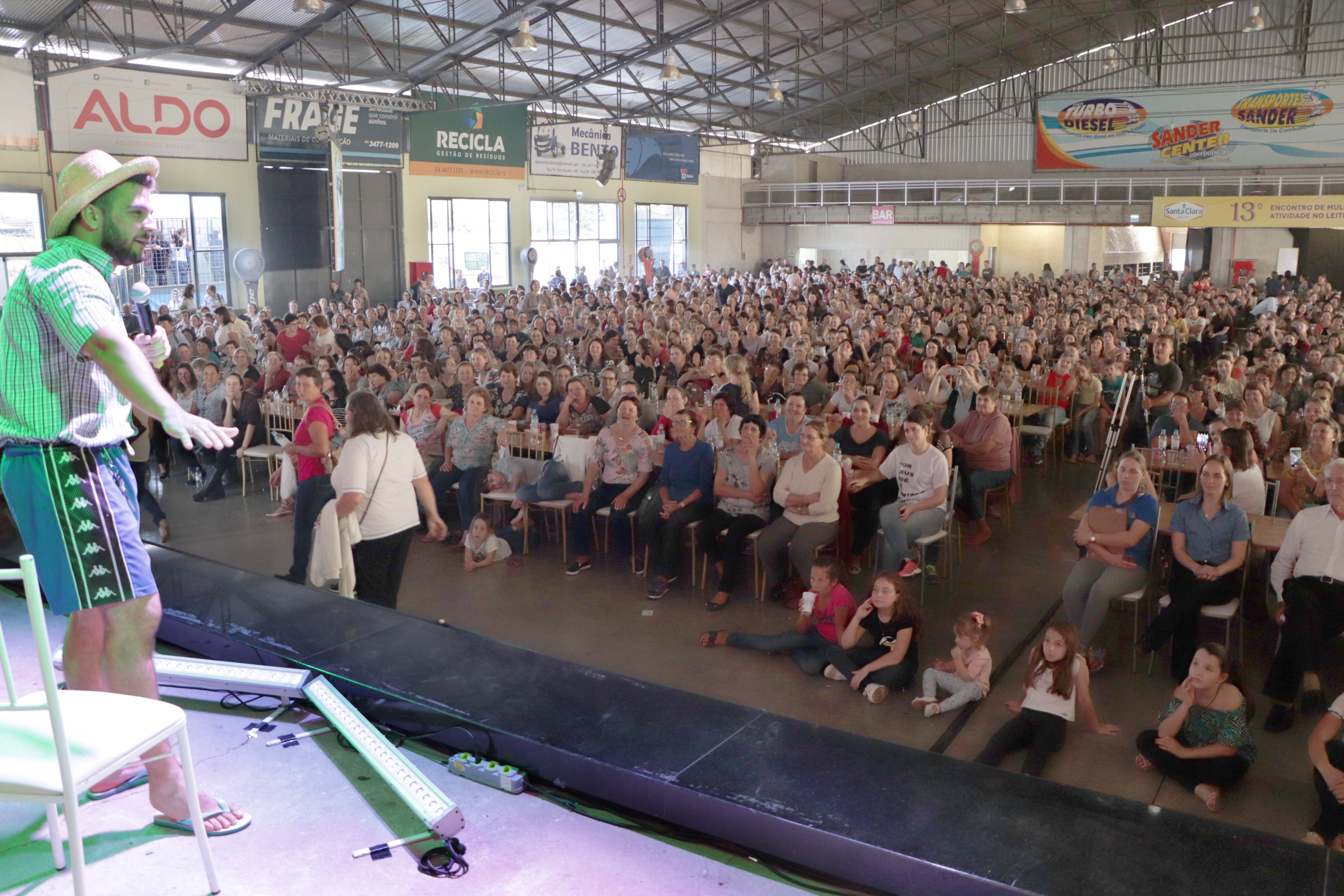 1.700 associadas participam do 13º Encontro de Mulheres com Atividade do Leite Santa Clara
