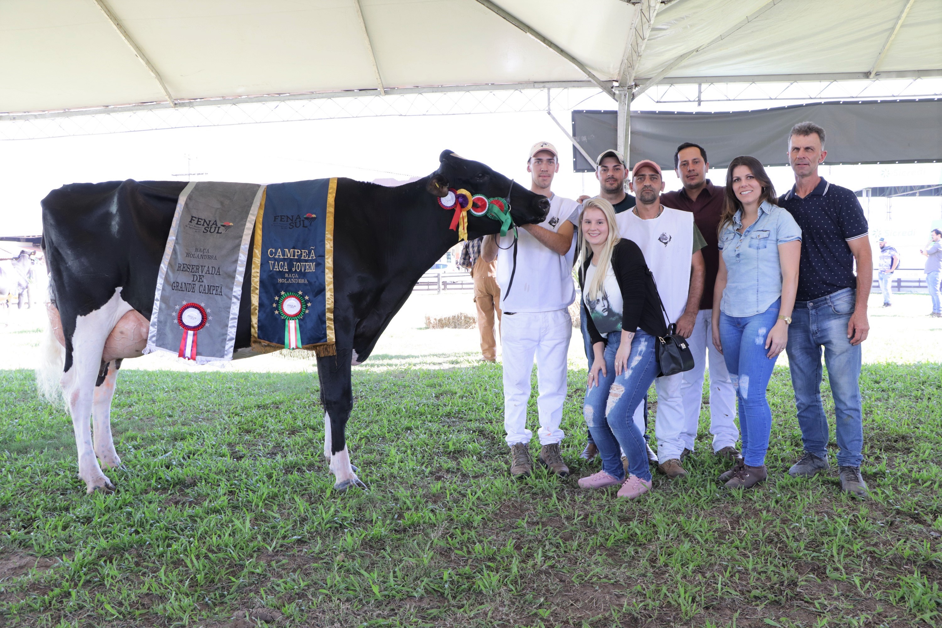 Granja Leticia conquista Reservada de Campeã na Expoleite 2019