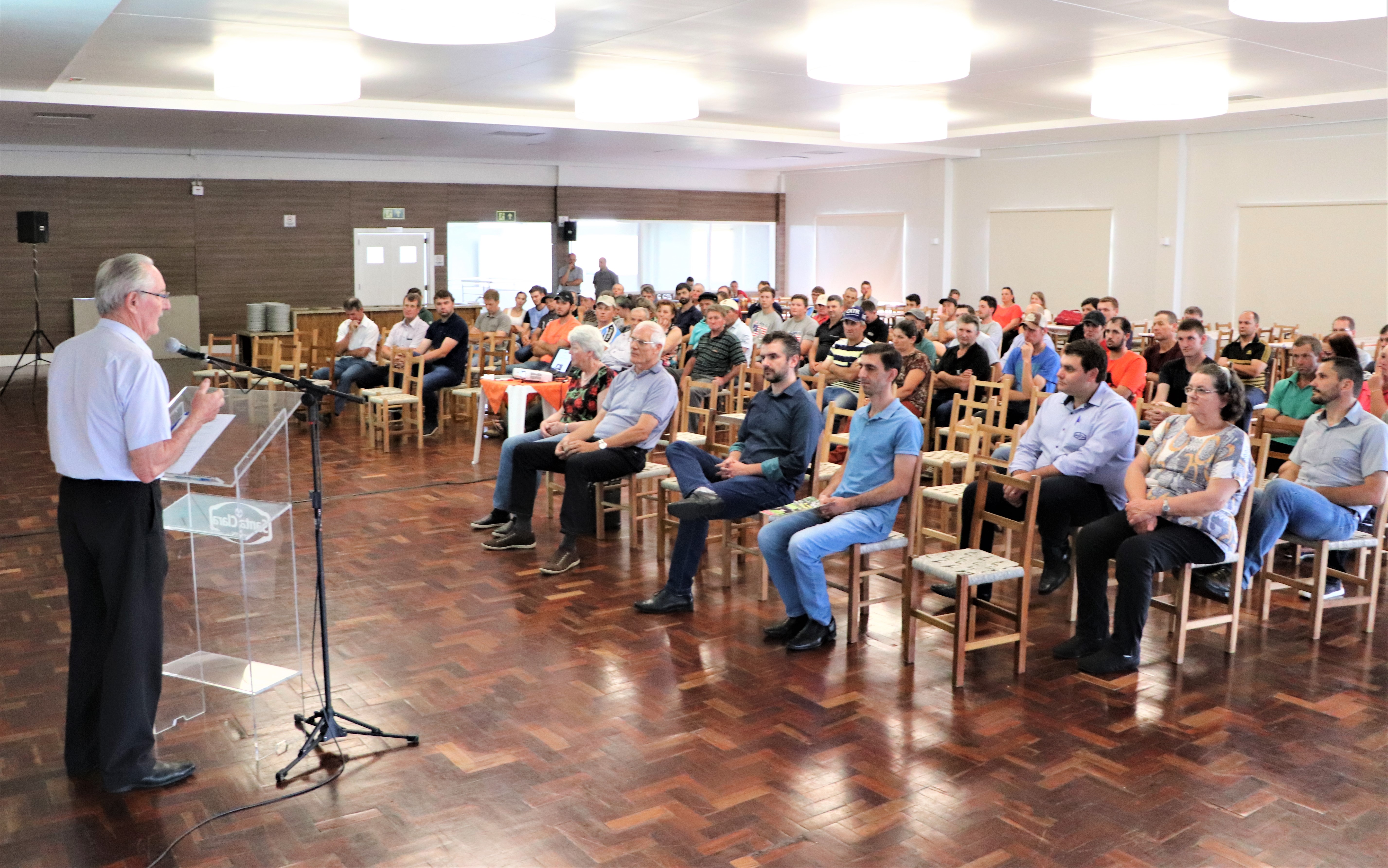 Santa Clara promove o 19º Encontro de Criadores de Gado de Leite com Registro