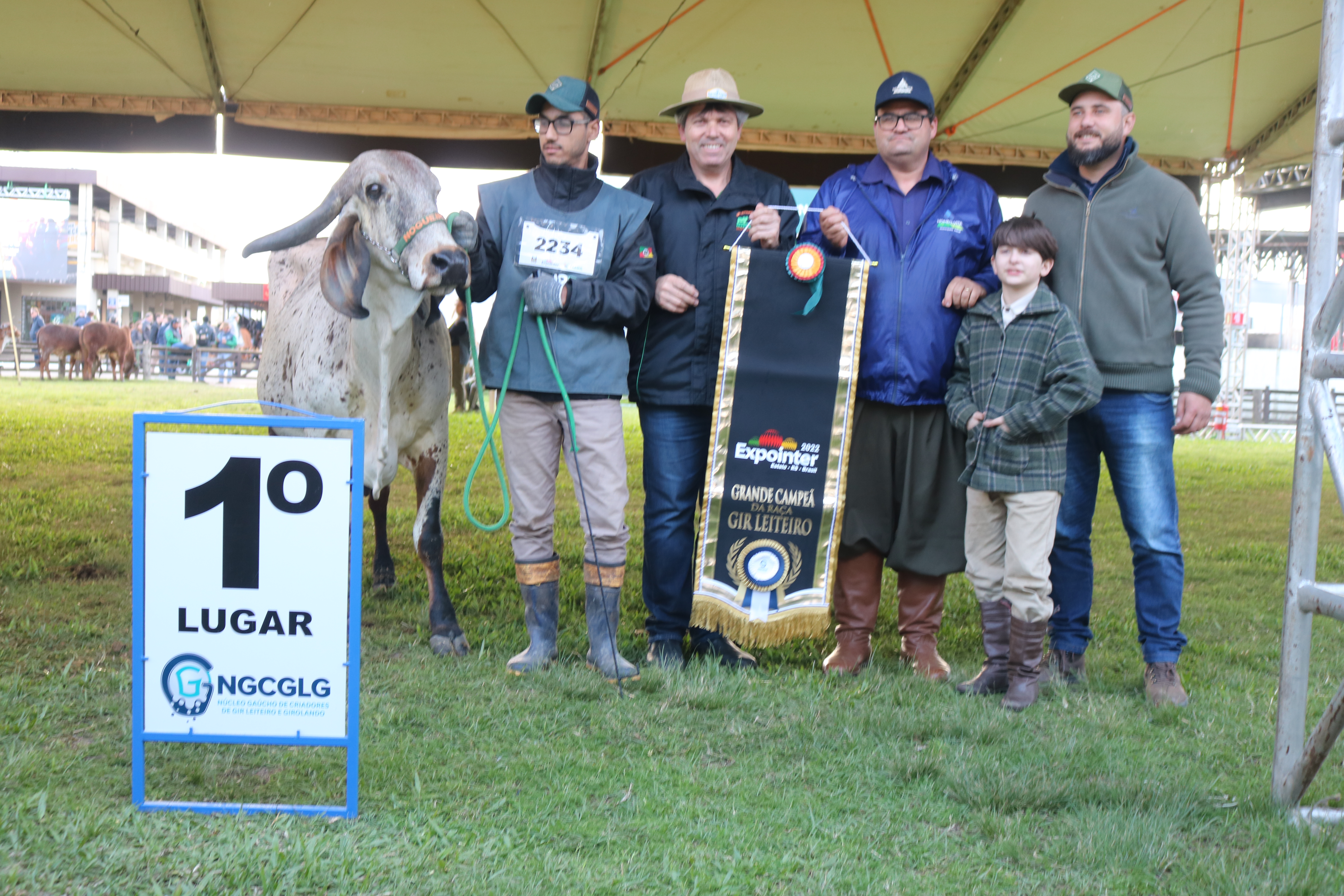 Associado conquista Grandes Campeonatos de Gir Leiteiro e Girolando na Expointer