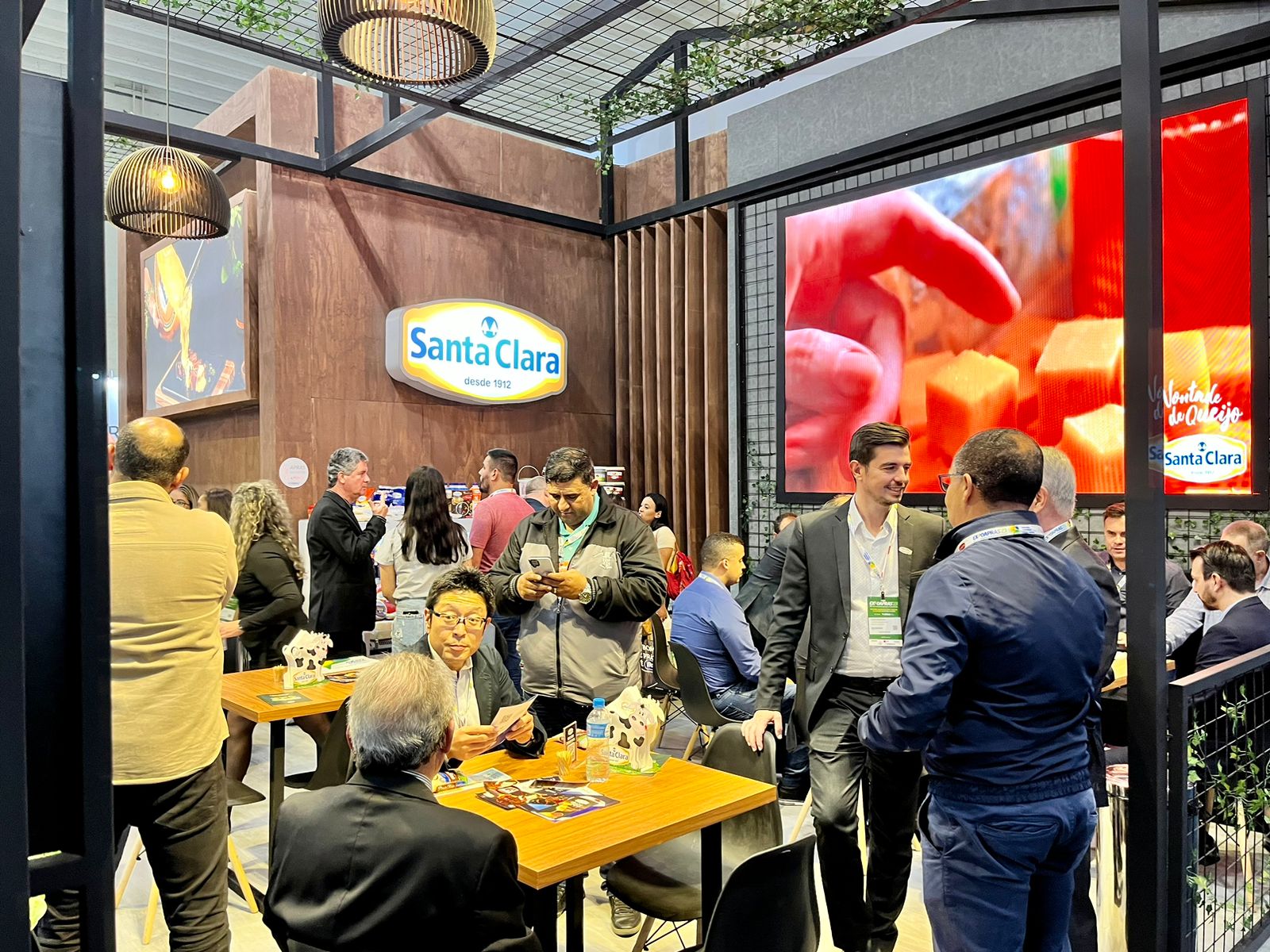Santa Clara lança novos produtos na ExpoApras, no Paraná 