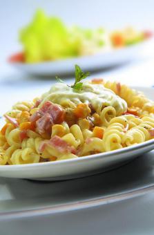 Macarronada de Presunto e Molho Branco