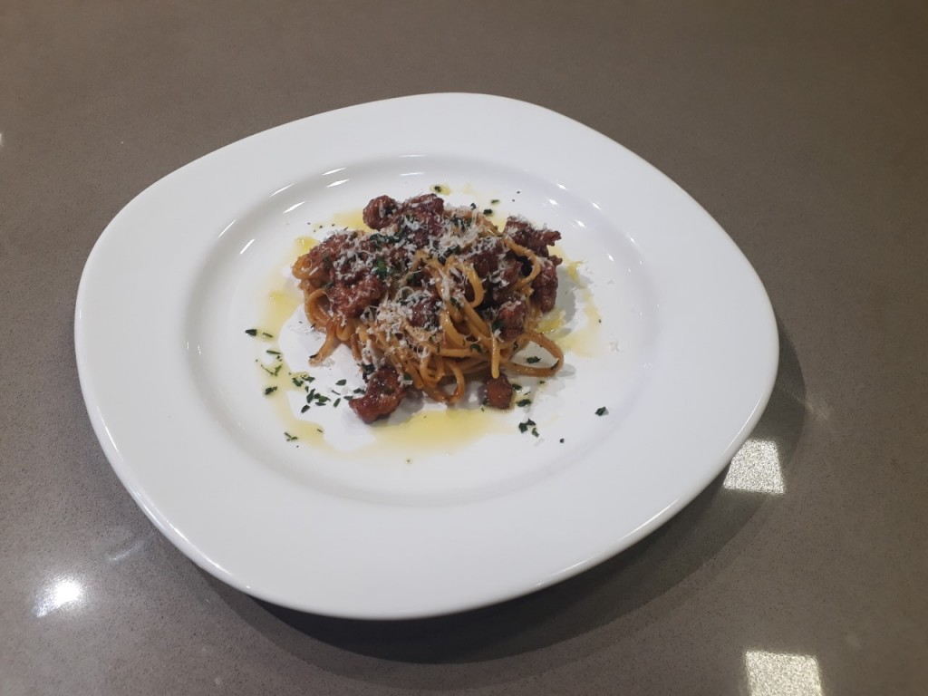 Linguine com ragu de Linguiça Santa Clara