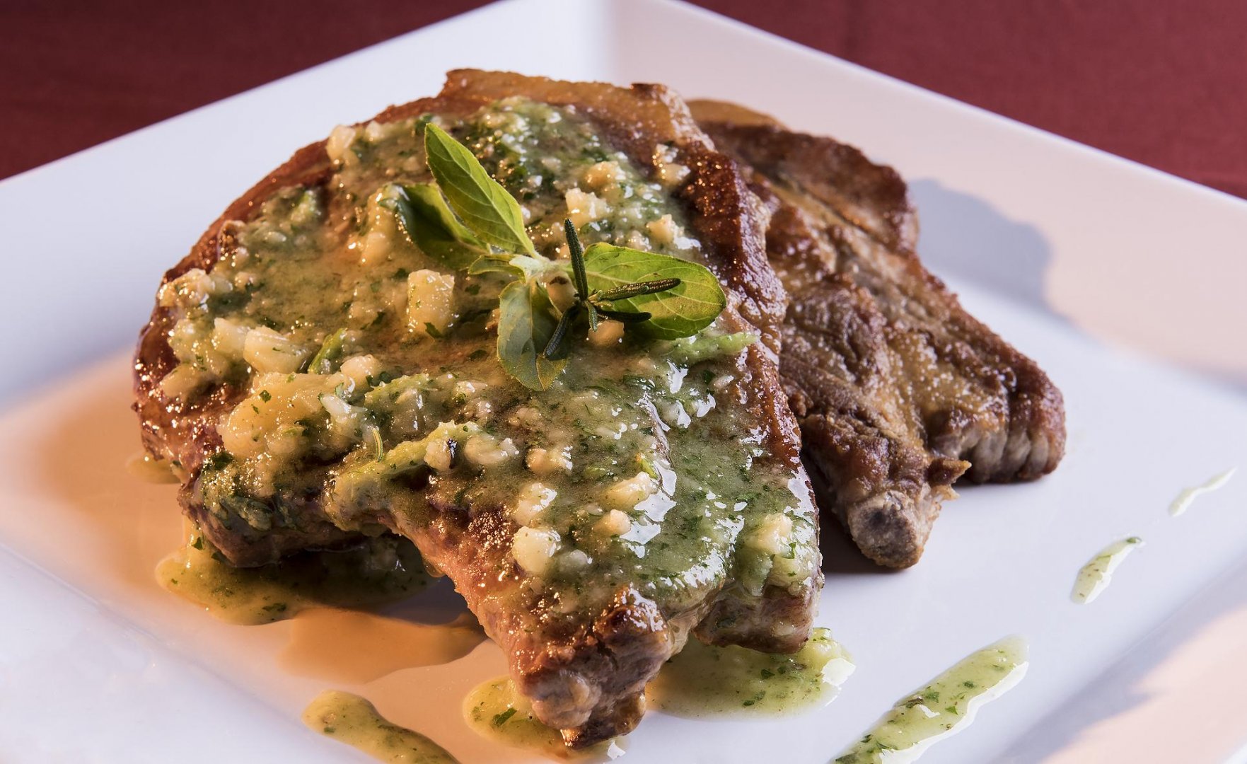 Bistecas ao Molho Pesto