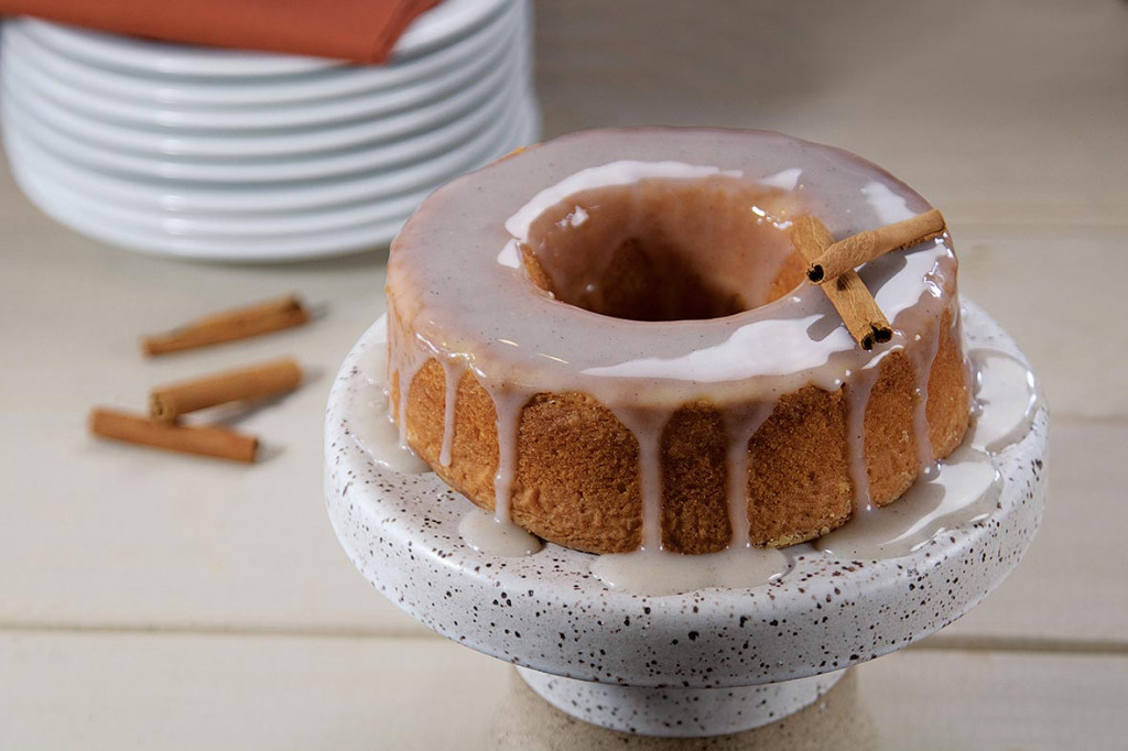 Bolo de aipim e coco cremoso