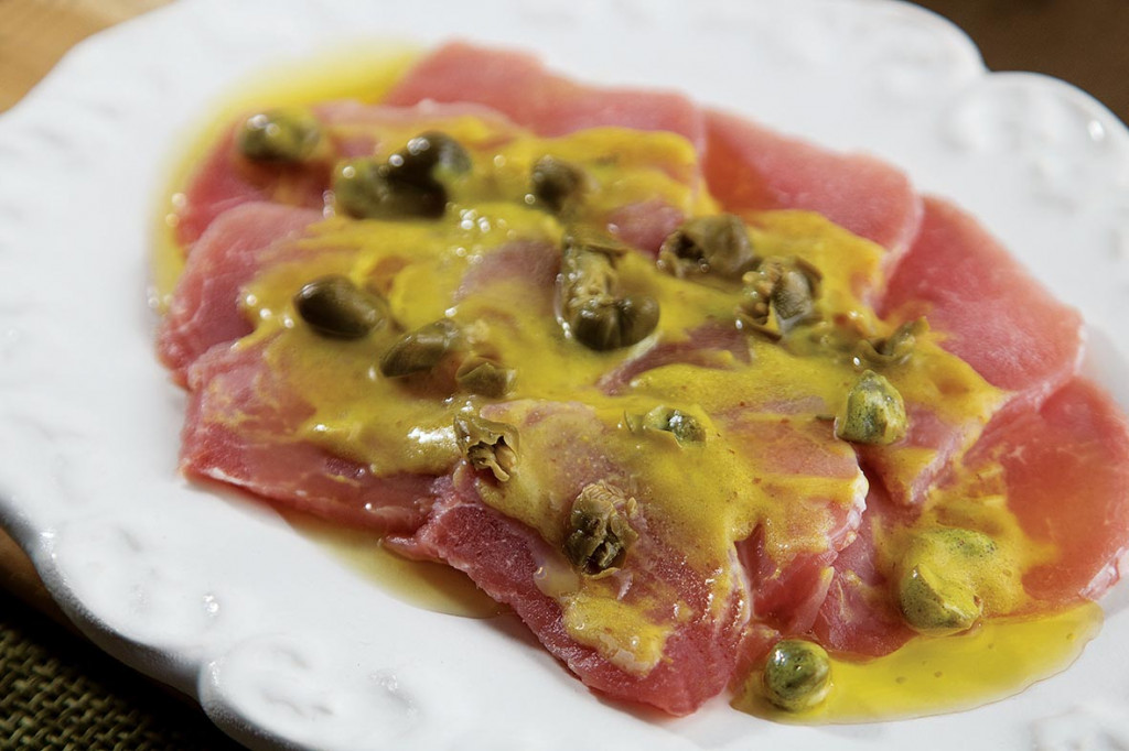  Carpaccio clássico com grana ralado