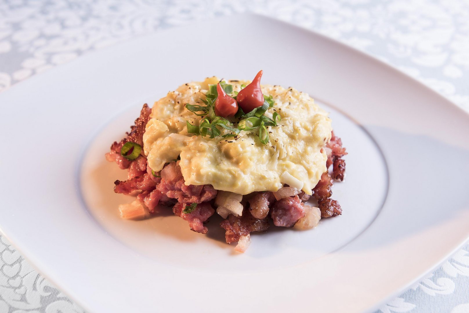 Escondidinho de Linguiça de Pernil com Creme de Milho