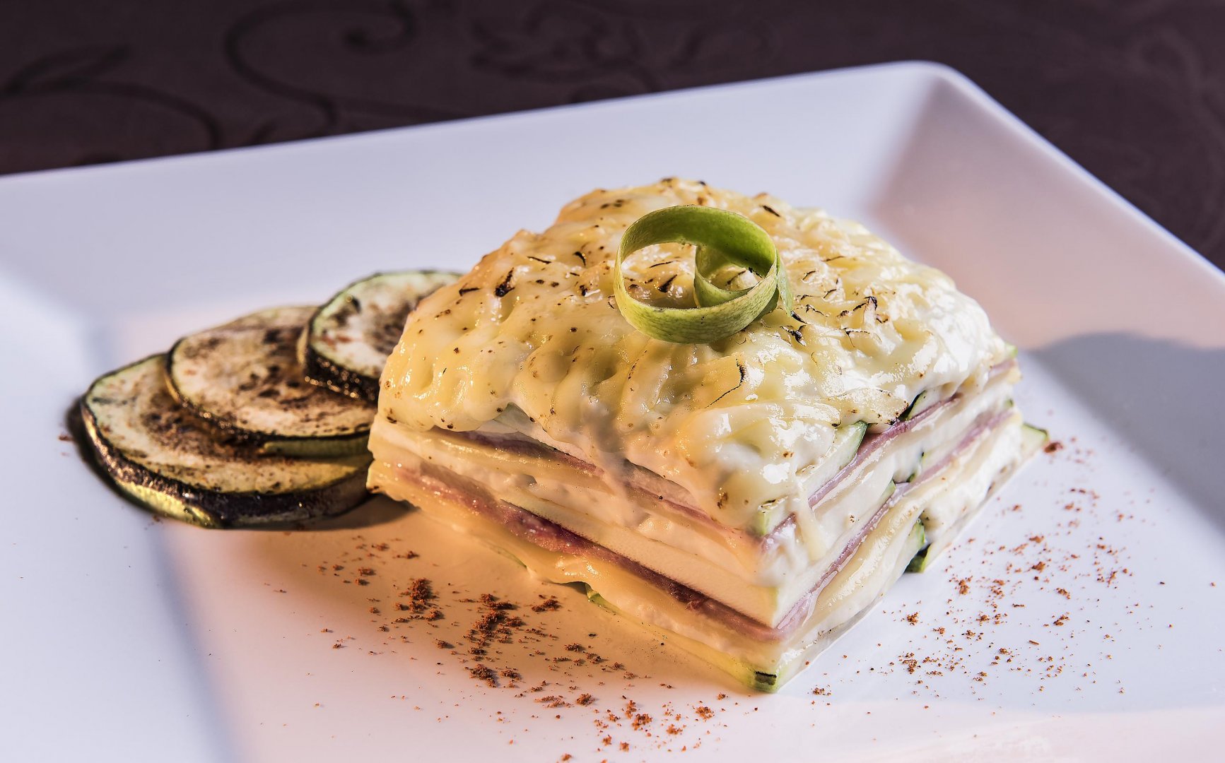 Lasanha de Abobrinha Italiana, Molho Branco com Requeijão e Apresuntado 